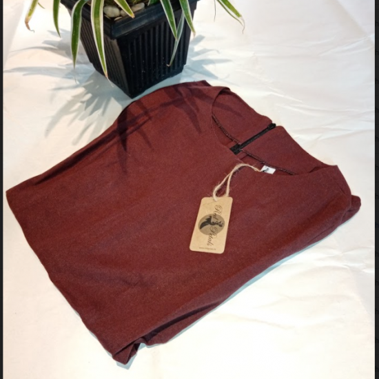 S/ SLEEVE DRESS WITH FRONT COCONUT SHELL BUTTONS