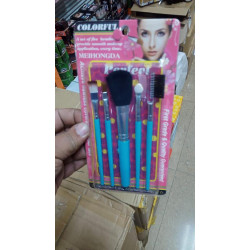 MAKE UP BRUSH