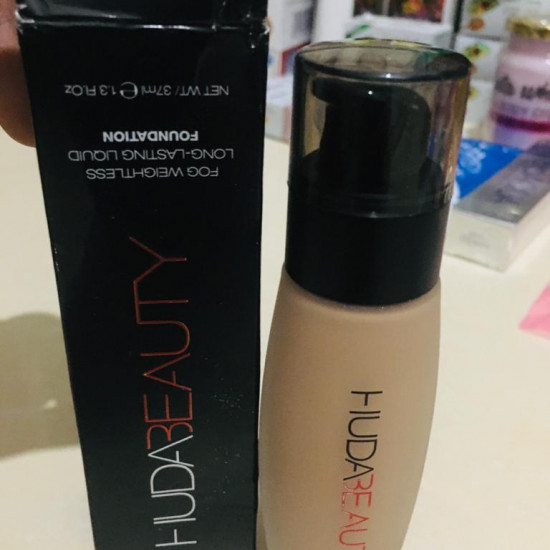 HUDABEAUTY liquid foundation HUDABEAUTY liquid foundation