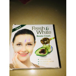 Fresh and white facial wash.