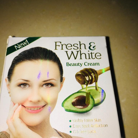 Fresh and white facial wash.