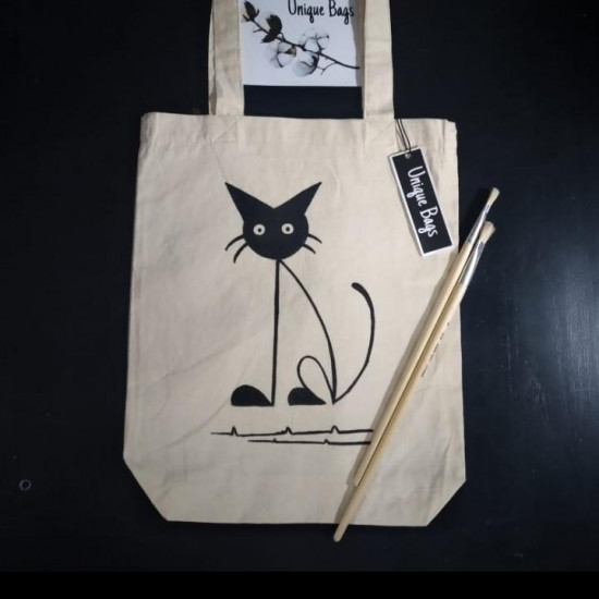 Black and white cat Black and white cat