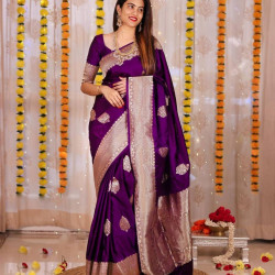 Lichi Silk Saree with blouce