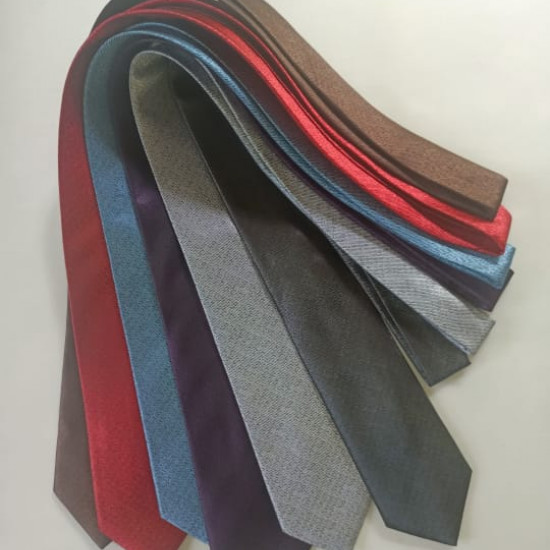 Edi Tie - Branded Edition/Ruwantha Tie Edi Tie - Branded Edition/Ruwantha Tie