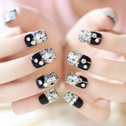 24 Pcs Black Rhinestones Nails