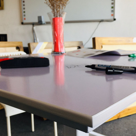 White board table 4x3