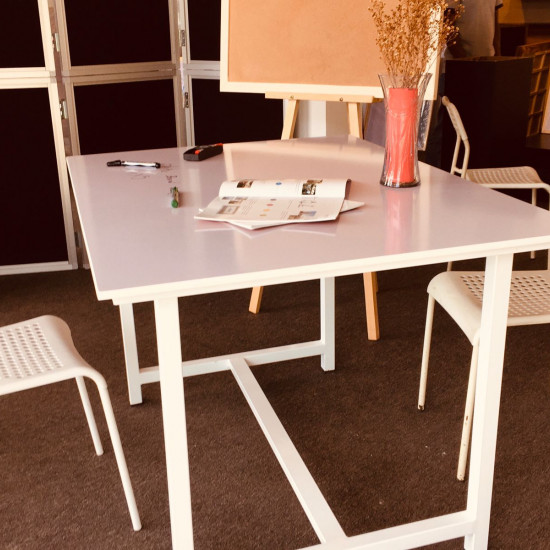 White board table 4x3