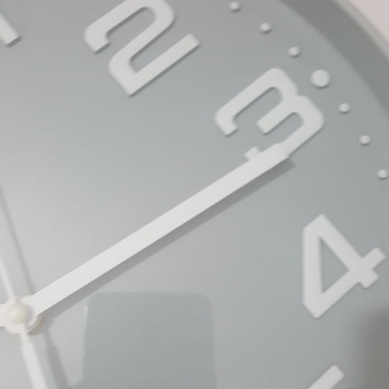 MODERN WALL CLOCK
