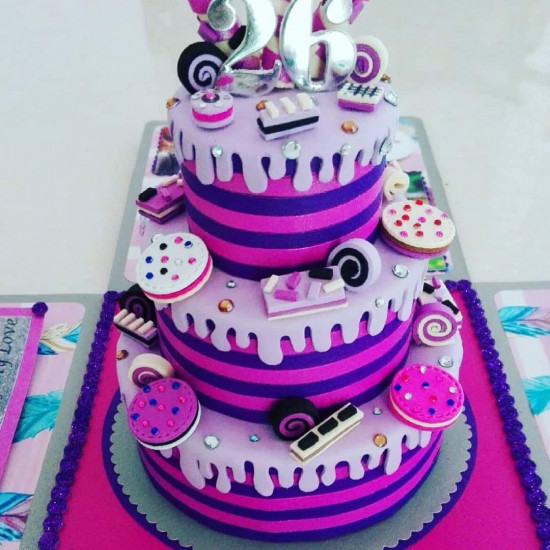 Explosion  box with 3D cake