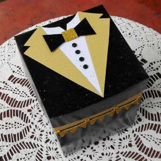 Explosion  box with 3D cake
