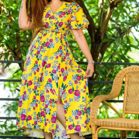 Side open dress Side open dress