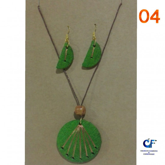 Handmade Jewelry set (batik)