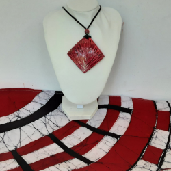 Necklace (Coconut Shell)/Fabricated Women