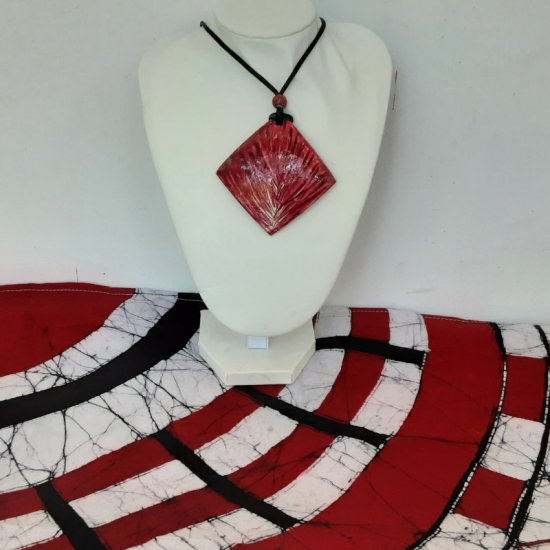 Necklace (Coconut Shell)/Fabricated Women