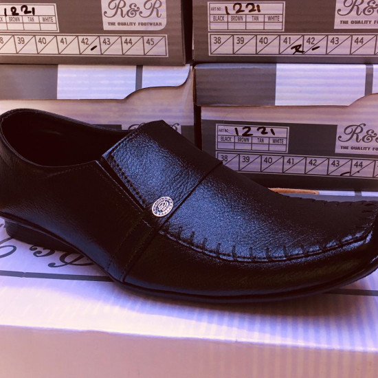 HIGH QUALITY FASHIONABLE MEN'S SHOES
