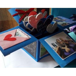 Amazing pop up box